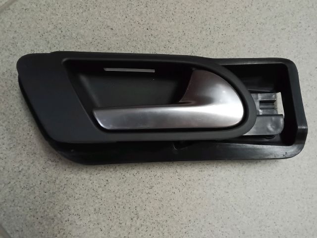 bontott VW TIGUAN Jobb első Belső Kilincs