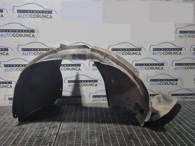 bontott VW TIGUAN Jobb első Dobbetét (Kerékjárati, Műanyag)