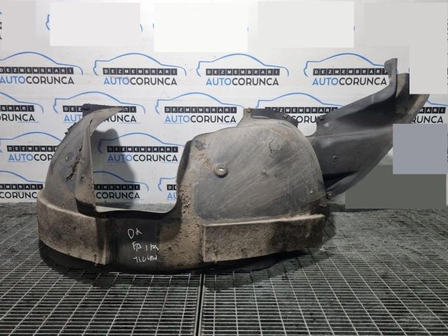 bontott VW TIGUAN Jobb első Dobbetét (Kerékjárati, Műanyag)