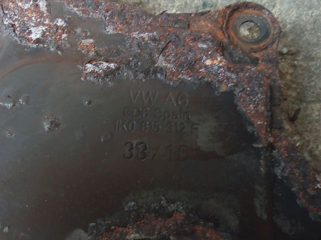 bontott VW TIGUAN Jobb első Fék Porvédő Lemez