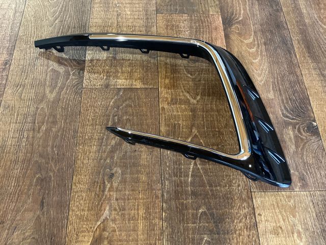 bontott VW TIGUAN Jobb első Lökhárító Díszléc