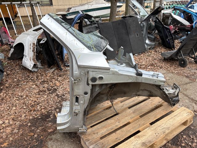 bontott VW TIGUAN Jobb első Negyed Karosszéria Csomag