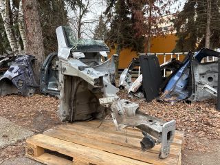 bontott VW TIGUAN Jobb első Negyed Karosszéria Csomag