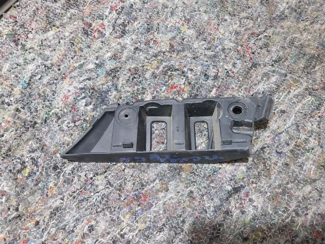 bontott VW TIGUAN Jobb első Oldal Lökhárító Tartó (Műanyag)