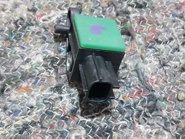 bontott VW TIGUAN Jobb első Oldal Ütközés Érzékelő