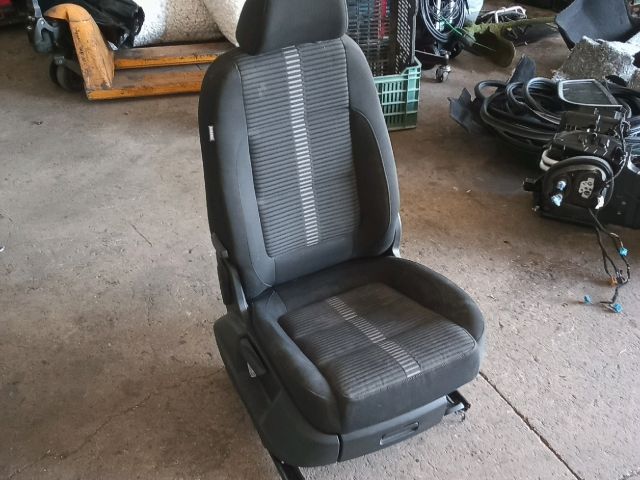 bontott VW TIGUAN Jobb első Ülés