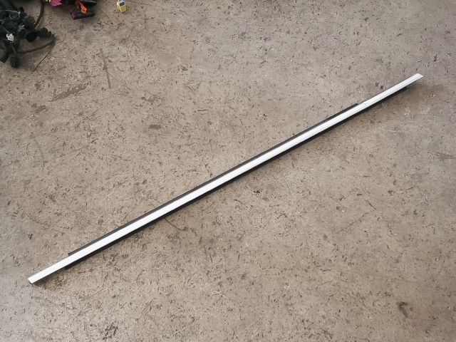 bontott VW TIGUAN Jobb első Vízlehúzó Gumicsík