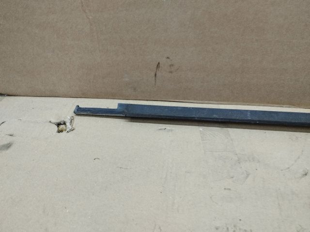 bontott VW TIGUAN Jobb első Vízlehúzó Gumicsík