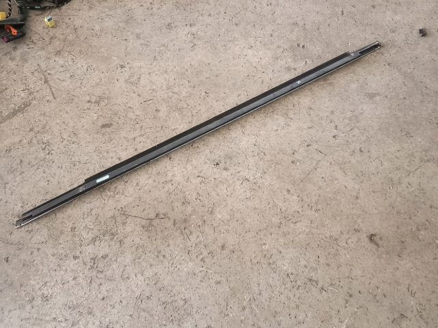 bontott VW TIGUAN Jobb első Vízlehúzó Gumicsík