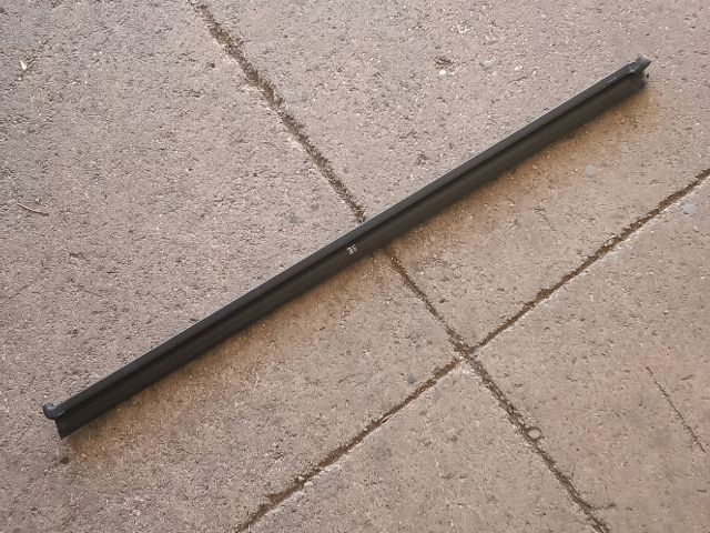 bontott VW TIGUAN Jobb első Vízlehúzó Gumicsík