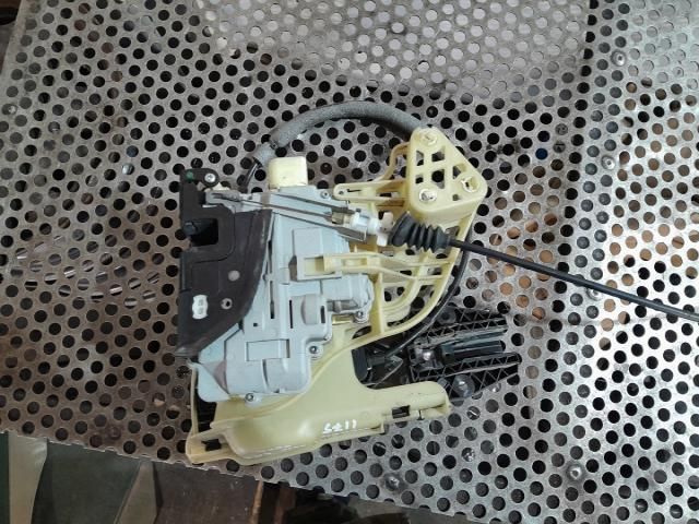 bontott VW TIGUAN Jobb első Zsanér