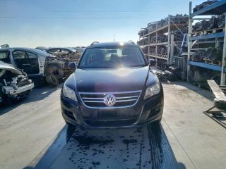 bontott VW TIGUAN Jobb első Zsanér