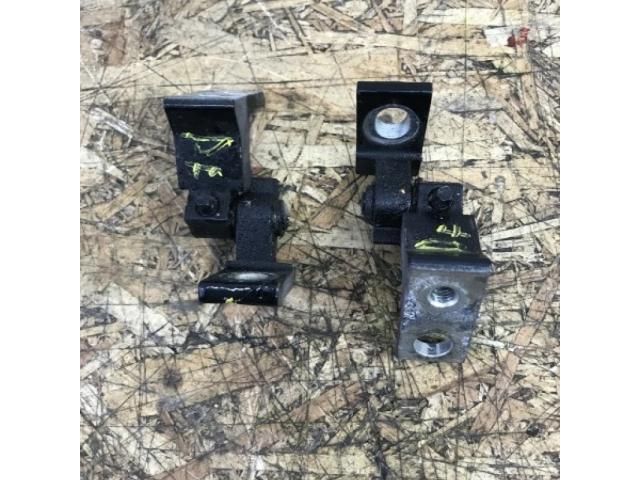 bontott VW TIGUAN Jobb első Zsanér