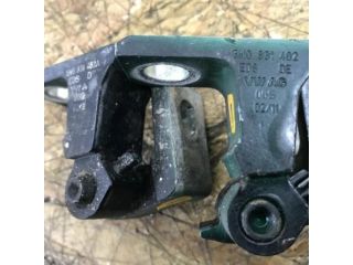 bontott VW TIGUAN Jobb első Zsanér