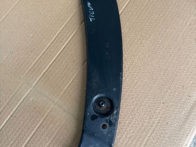 bontott VW TIGUAN Jobb Fényszóró Tartó