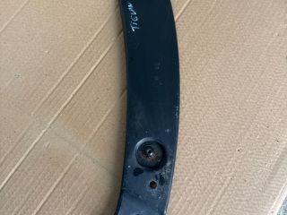 bontott VW TIGUAN Jobb Fényszóró Tartó