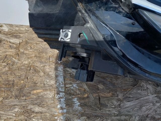 bontott VW TIGUAN Jobb Fényszóró