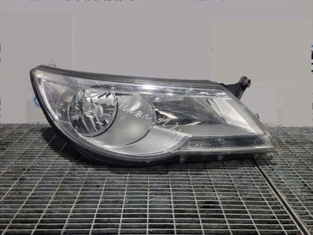 bontott VW TIGUAN Jobb Fényszóró