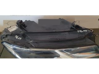 bontott VW TIGUAN Jobb Fényszóró