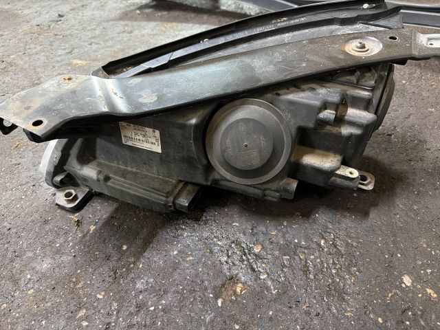 bontott VW TIGUAN Jobb Fényszóró