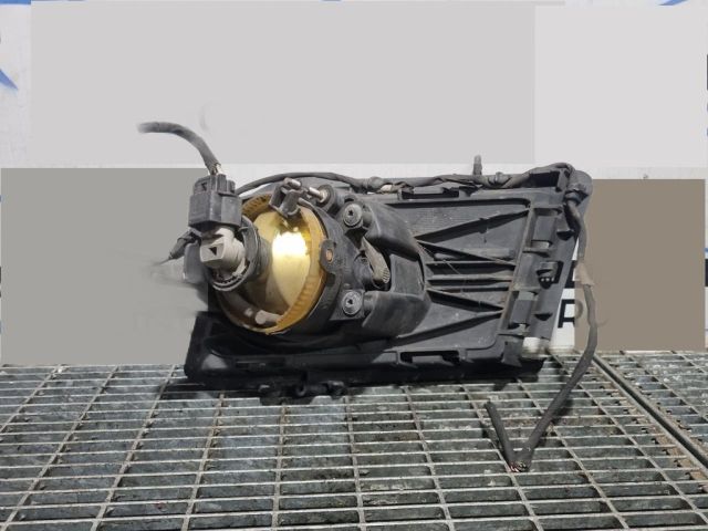 bontott VW TIGUAN Jobb Fényszóró