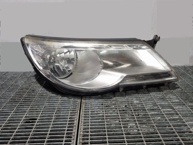 bontott VW TIGUAN Jobb Fényszóró
