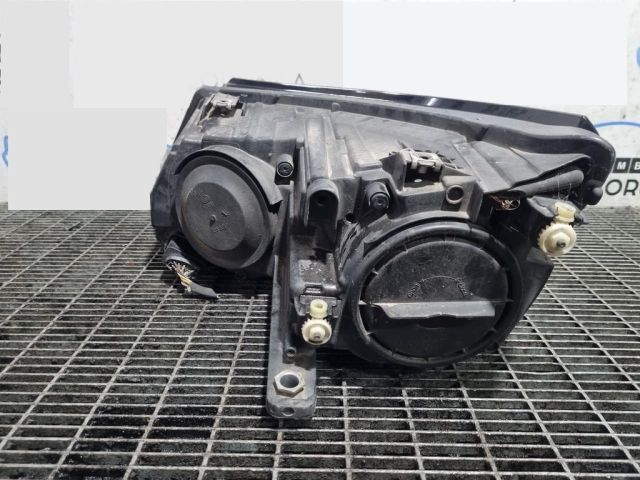 bontott VW TIGUAN Jobb Fényszóró