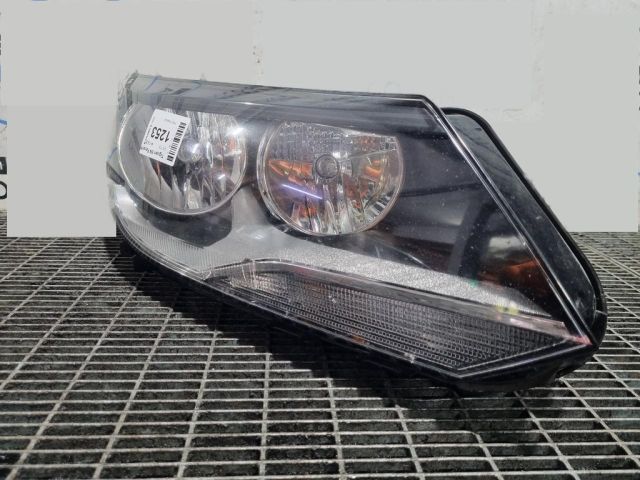 bontott VW TIGUAN Jobb Fényszóró