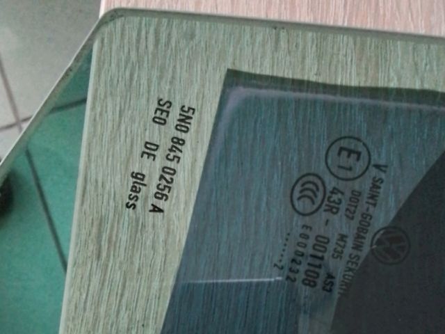 bontott VW TIGUAN Jobb hátsó Ablak