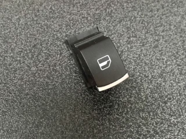 bontott VW TIGUAN Jobb hátsó Ablakemelő Kapcsoló