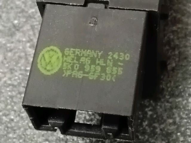 bontott VW TIGUAN Jobb hátsó Ablakemelő Kapcsoló