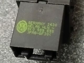 bontott VW TIGUAN Jobb hátsó Ablakemelő Kapcsoló