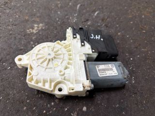 bontott VW TIGUAN Jobb hátsó Ablakemelő Motor