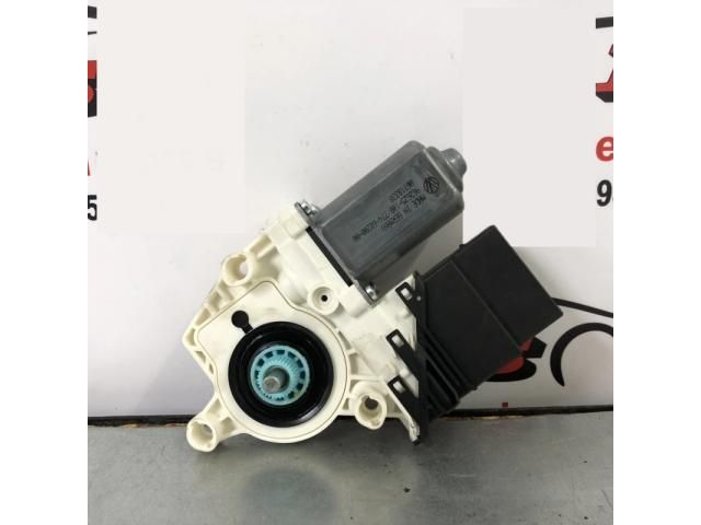 bontott VW TIGUAN Jobb hátsó Ablakemelő Motor