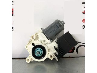 bontott VW TIGUAN Jobb hátsó Ablakemelő Motor