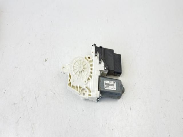bontott VW TIGUAN Jobb hátsó Ablakemelő Motor