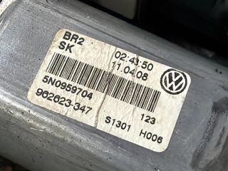 bontott VW TIGUAN Jobb hátsó Ablakemelő Motor