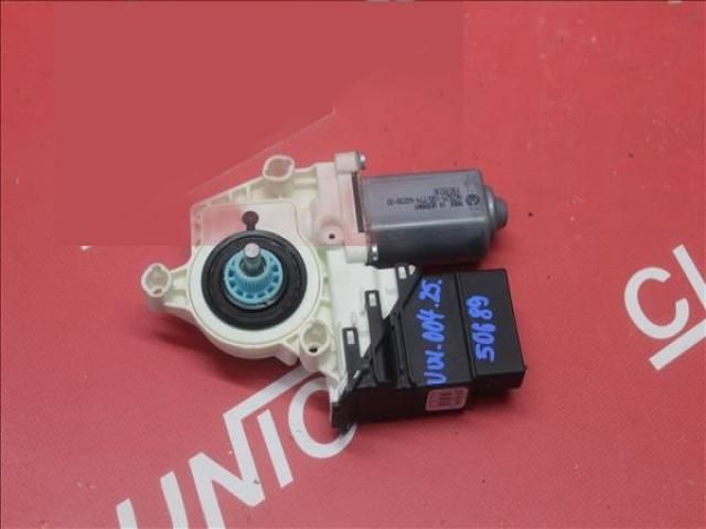 bontott VW TIGUAN Jobb hátsó Ablakemelő Motor