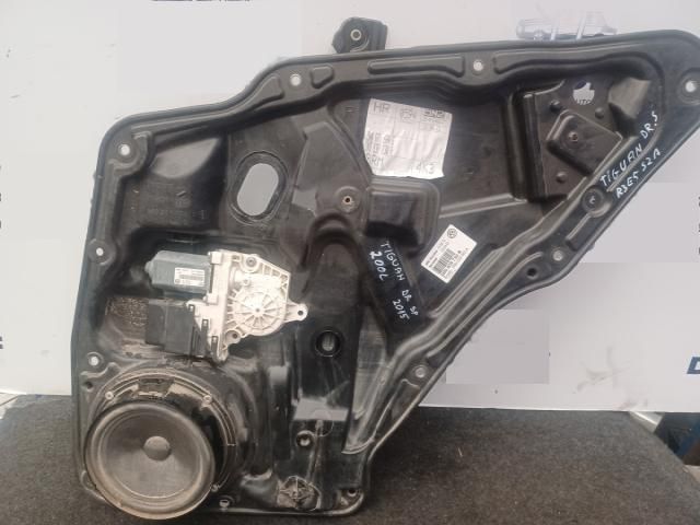 bontott VW TIGUAN Jobb hátsó Ablakemelő Szerkezet (Elektromos)