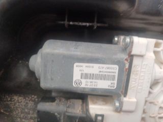 bontott VW TIGUAN Jobb hátsó Ablakemelő Szerkezet (Elektromos)