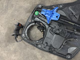 bontott VW TIGUAN Jobb hátsó Ablakemelő Szerkezet (Elektromos)
