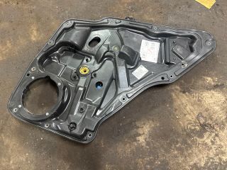 bontott VW TIGUAN Jobb hátsó Ablakemelő Szerkezet (Elektromos)