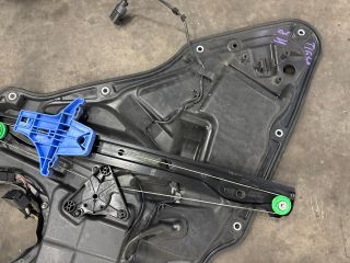 bontott VW TIGUAN Jobb hátsó Ablakemelő Szerkezet (Elektromos)