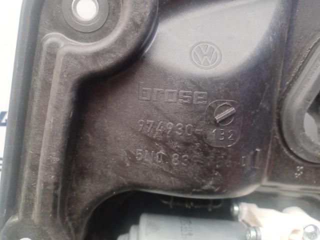 bontott VW TIGUAN Jobb hátsó Ablakemelő Szerkezet (Elektromos)