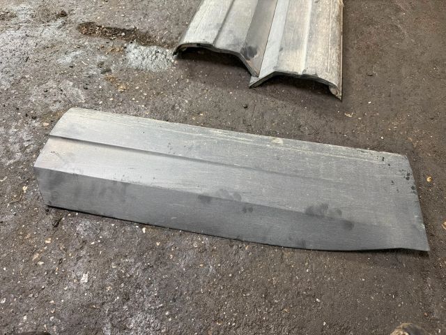 bontott VW TIGUAN Jobb hátsó Ajtó Díszléc