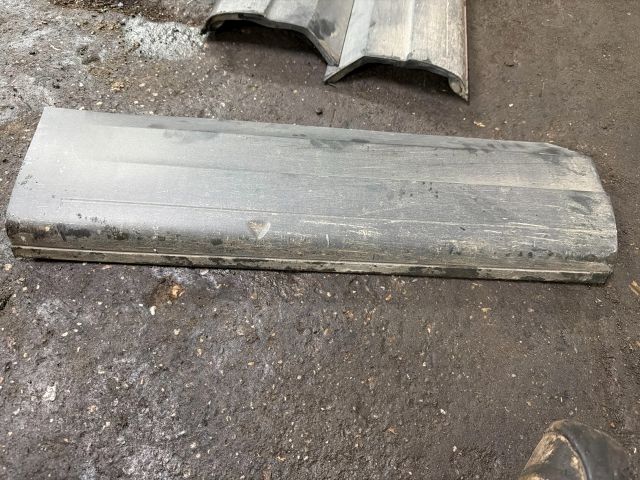 bontott VW TIGUAN Jobb hátsó Ajtó Díszléc