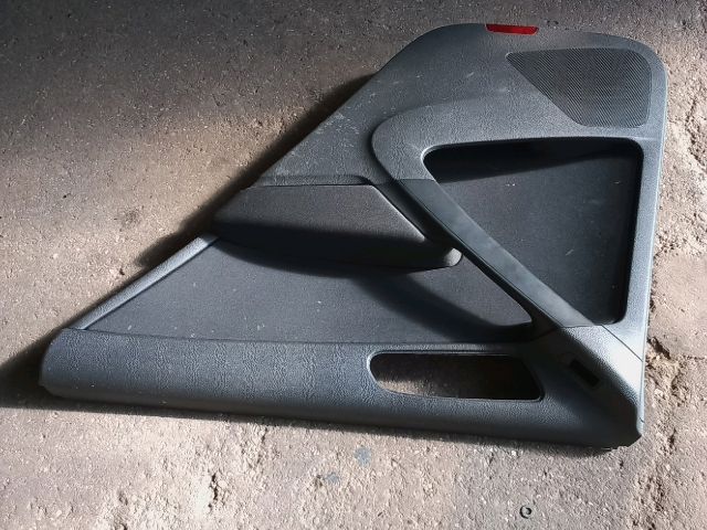 bontott VW TIGUAN Jobb hátsó Ajtó Kárpit