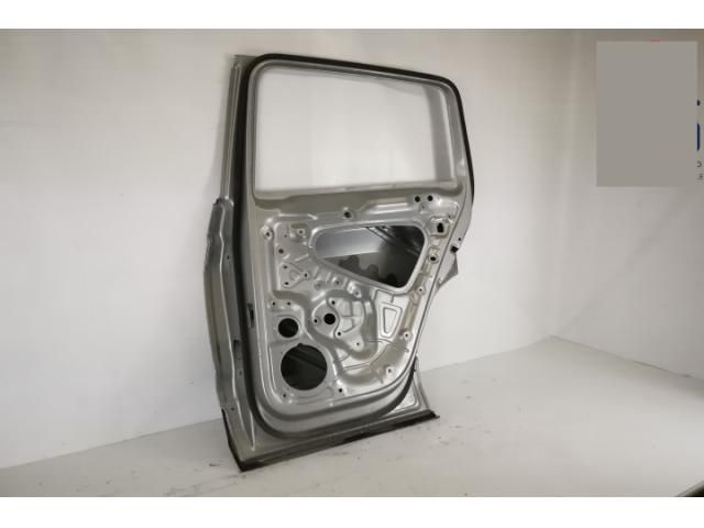 bontott VW TIGUAN Jobb hátsó Ajtó (Részeivel)