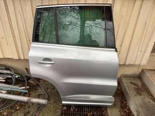 bontott VW TIGUAN Jobb hátsó Ajtó (Részeivel)