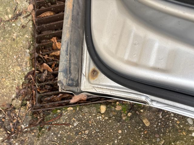 bontott VW TIGUAN Jobb hátsó Ajtó (Részeivel)